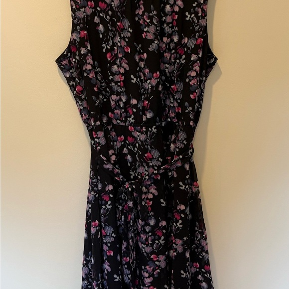 Lane Bryant Black and Pink Ruffled Wrap Dress Size 22 - Picture 2 of 7